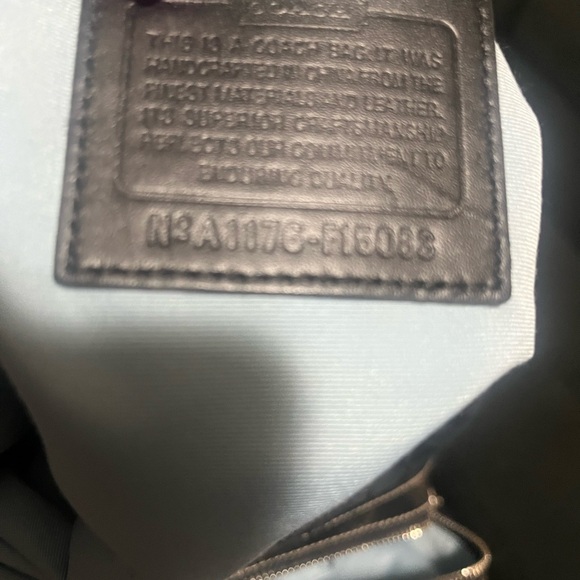 Coach Soho Lynn Hobo Bag. - Picture 3 of 9